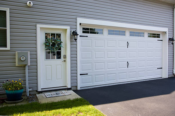 24/7 Emergency Garage Door Panel Replacement experts in Franklinton, LA